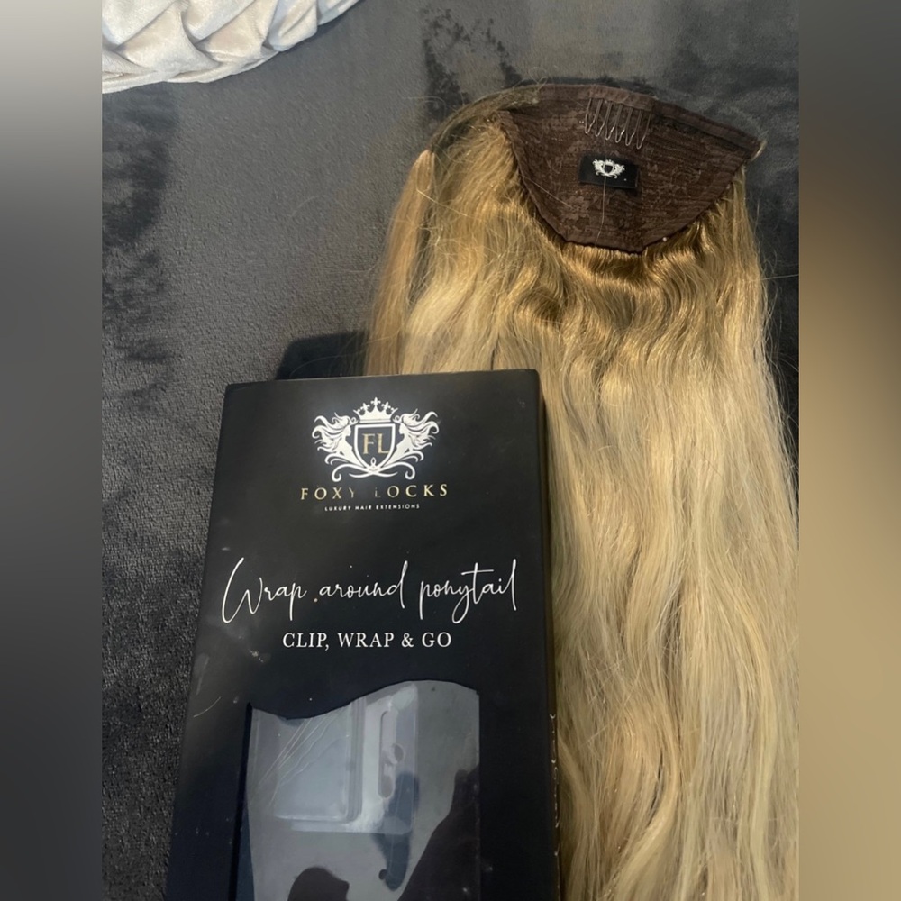 foxy locks hair extensions ponytail Santorini Blonde 26”